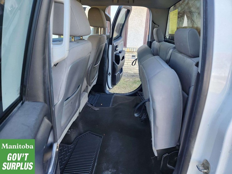 2015-chevrolet-silverado-1500-image-23