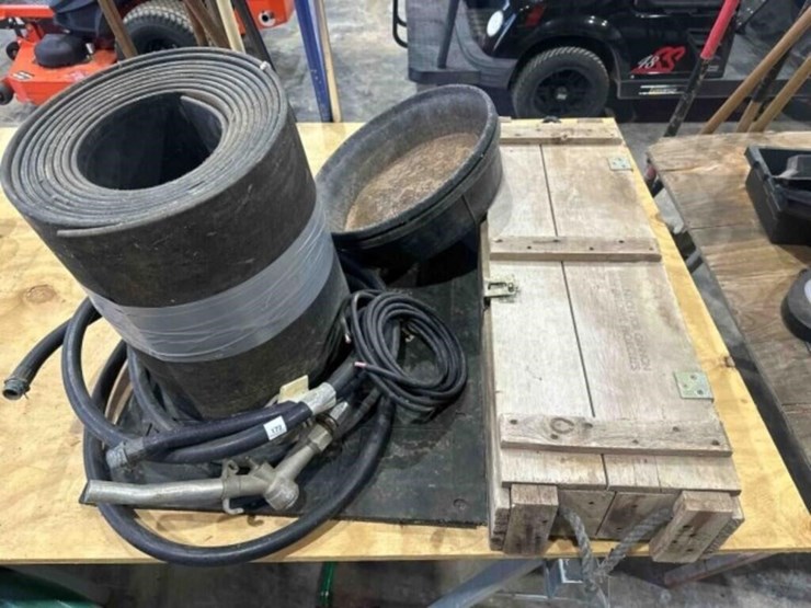 ammo-box,-rubber-bowls,-fuel-hose/handle-image-1