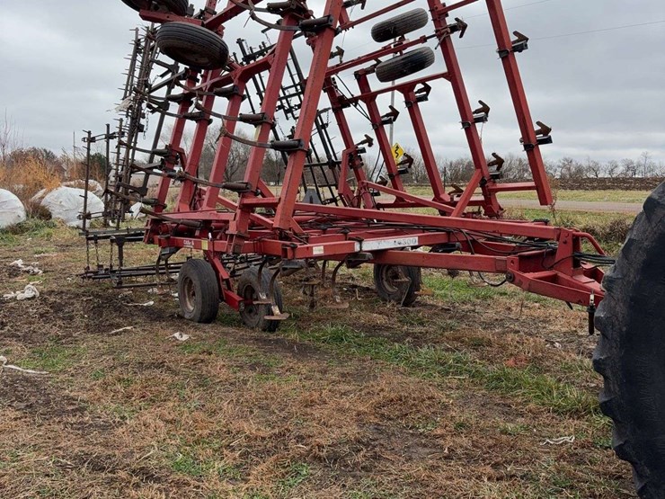 case-ih-4300-image-1