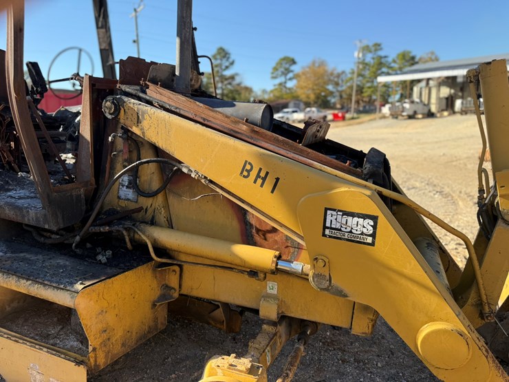 caterpillar-420d-image-68