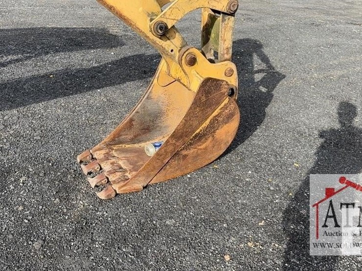 1996-ford-555d-image-5