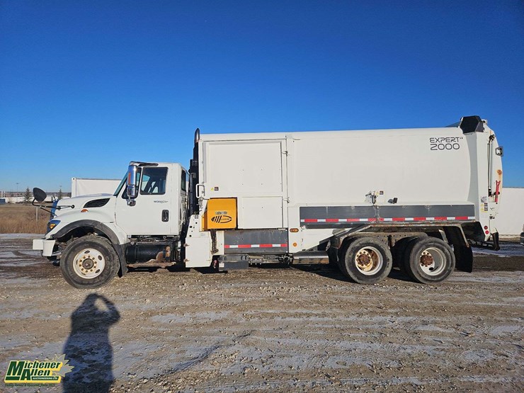 2009-international-workstar-7400-image-17