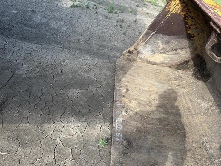 2004-caterpillar-928g-image-13