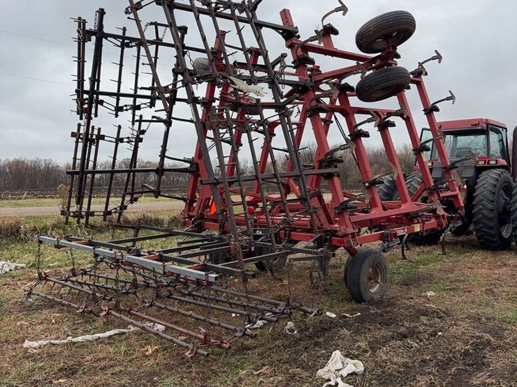 case-ih-4300-image-3