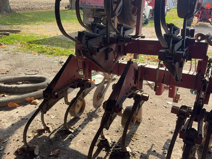 international-183-image-6