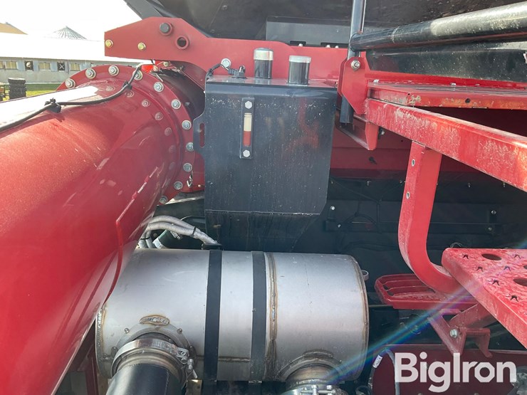 2014-case-ih-6140-image-15