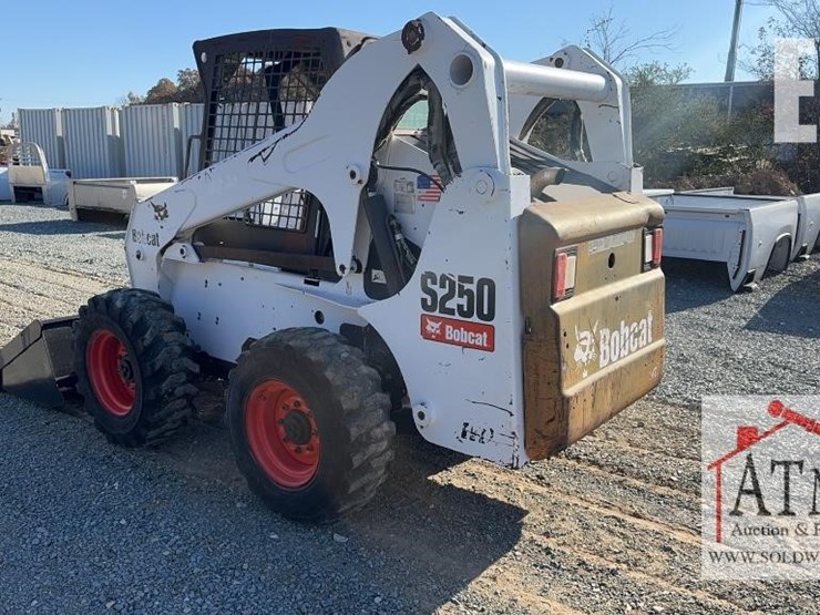 2002-bobcat-s250-image-5