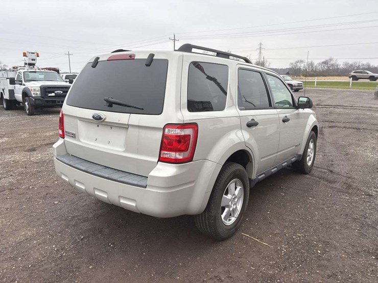 2008-ford-escape-image-5