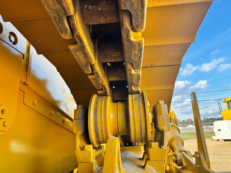 2019-caterpillar-d8t-image-18