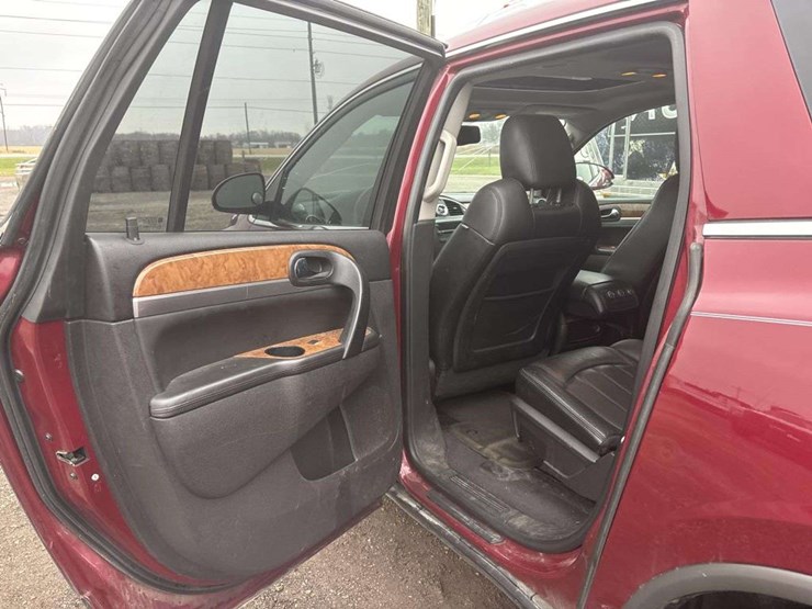 2011-buick-enclave-cxl-image-14