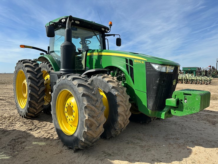 2016-john-deere-8320r-image-2