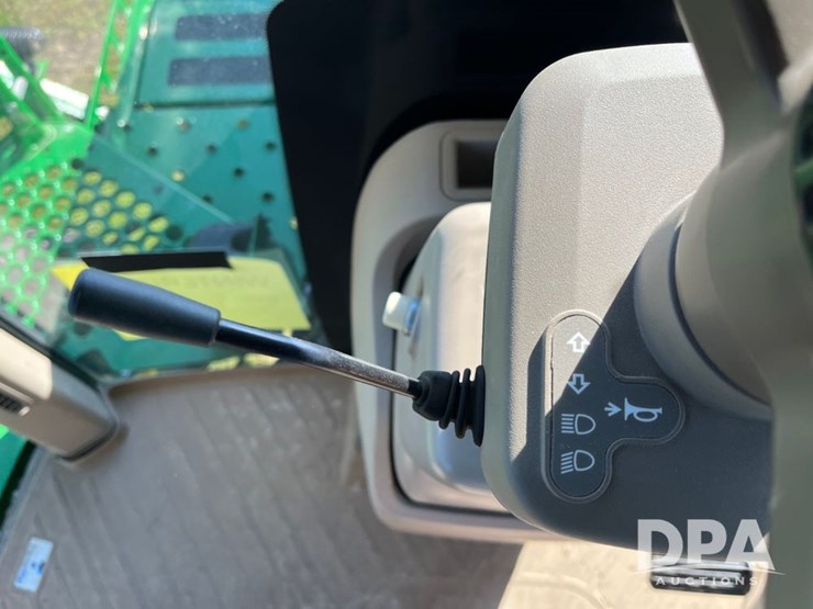 2021-john-deere-r4044-image-72