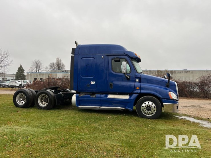 2013-freightliner-truck-(jn3436,-unit-4076)-image-6