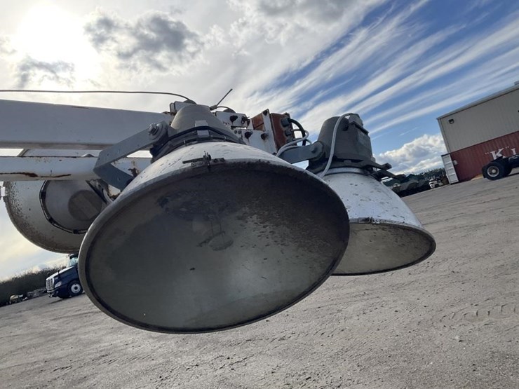 coleman-15'-portable-adj.-light-plant,-diesel-image-11