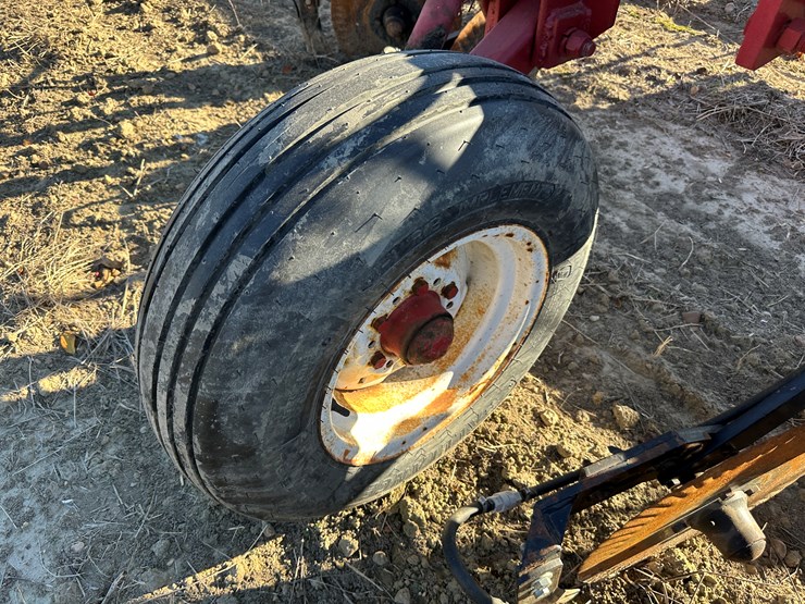 #33740-•-~20'-row-crop-cultivator-image-8