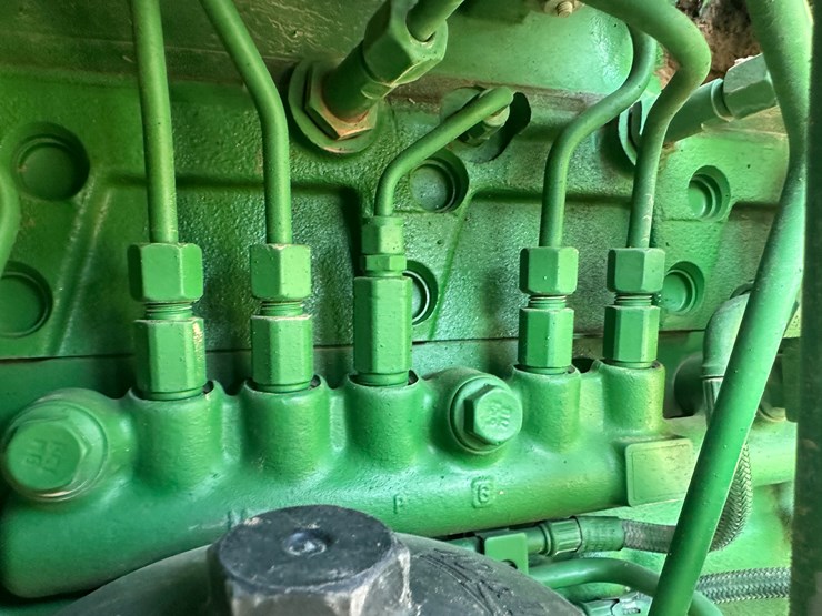 2012-john-deere-8360r-image-57