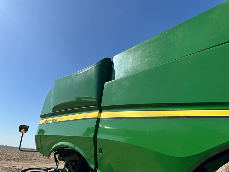 john-deere-s690-image-36