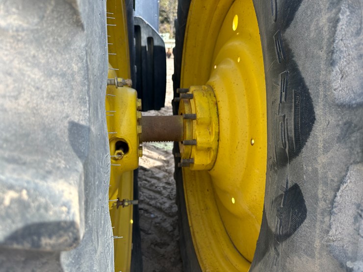 2010-john-deere-8360r-image-12