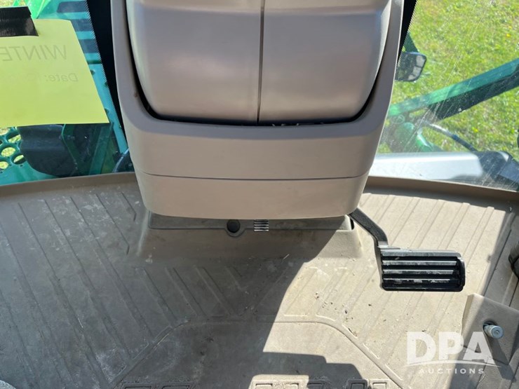 2021-john-deere-r4044-image-70