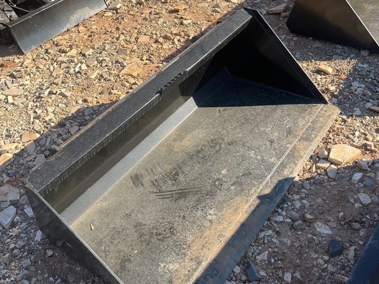 swict-60in-skid-steet-bucket-image-1