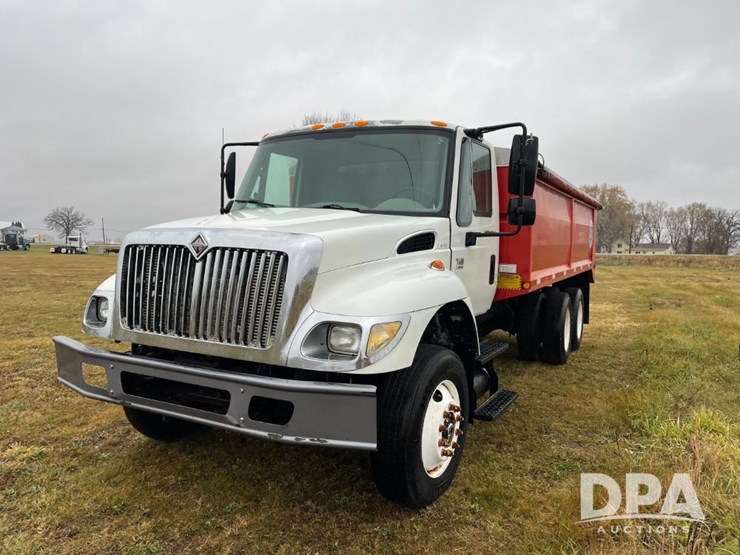 2004-international-7400-image-15