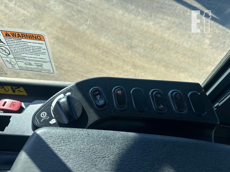 2018-komatsu-wa320-8-image-35