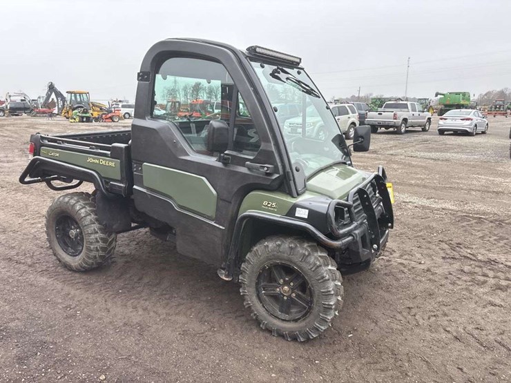 2016-john-deere-gator-image-7