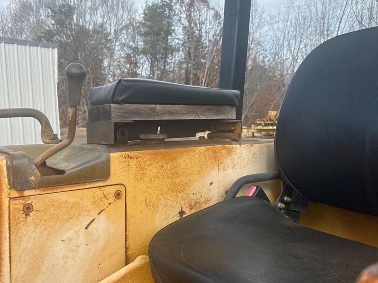 komatsu-d31s-16-image-27