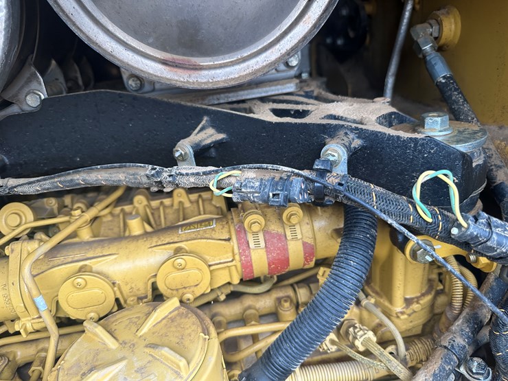 2022-caterpillar-140gc-awd-image-92