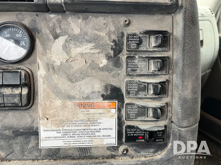 2013-freightliner-truck-(jn3436,-unit-4076)-image-57