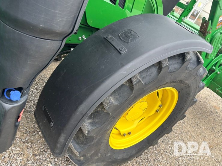 2023-john-deere-6130m-image-18