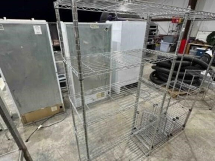 2-metal-wire-shelves-image-2