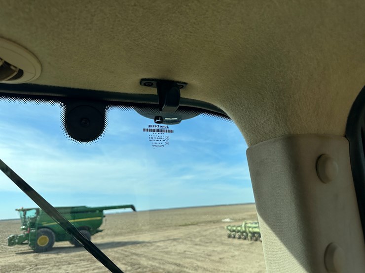 2010-john-deere-8360r-image-65