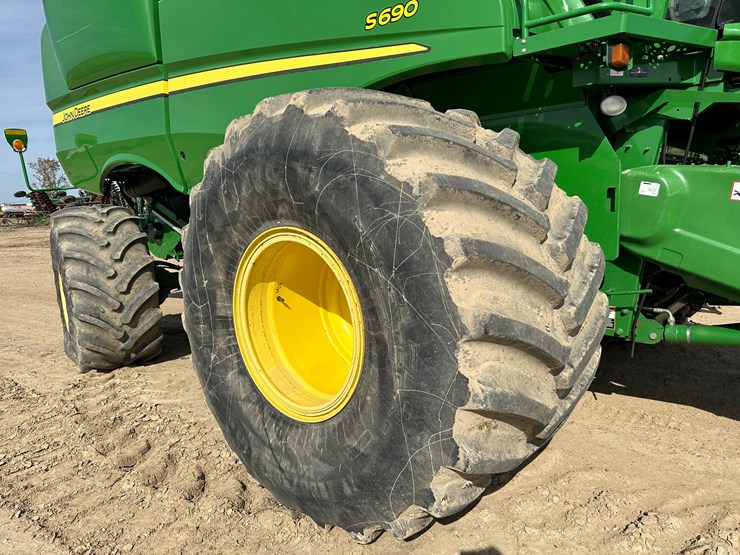 john-deere-s690-image-9