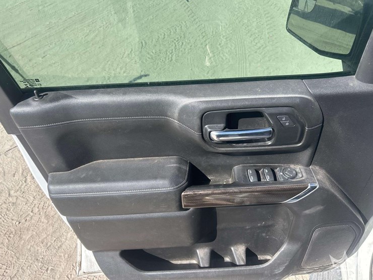 2020-chevrolet-silverado-1500-image-10