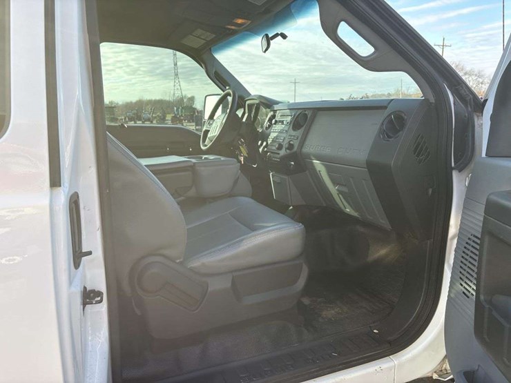 2015-ford-f350-image-24