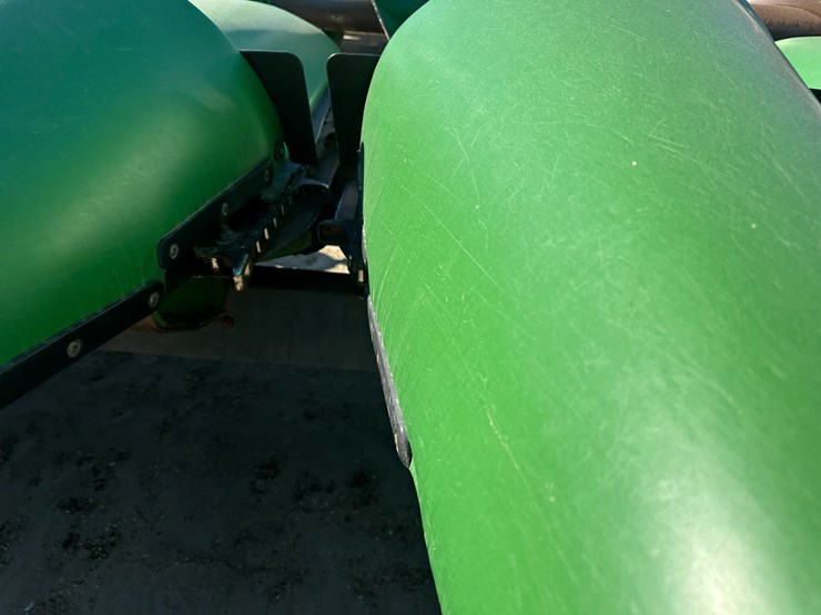 2012-john-deere-616c-image-49