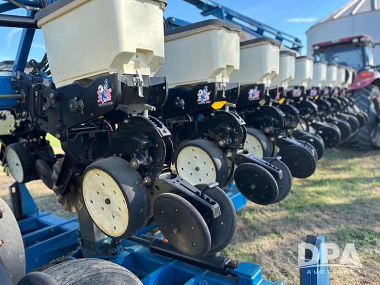 2022-kinze-3600-image-35