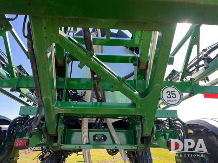 2021-john-deere-r4044-image-45