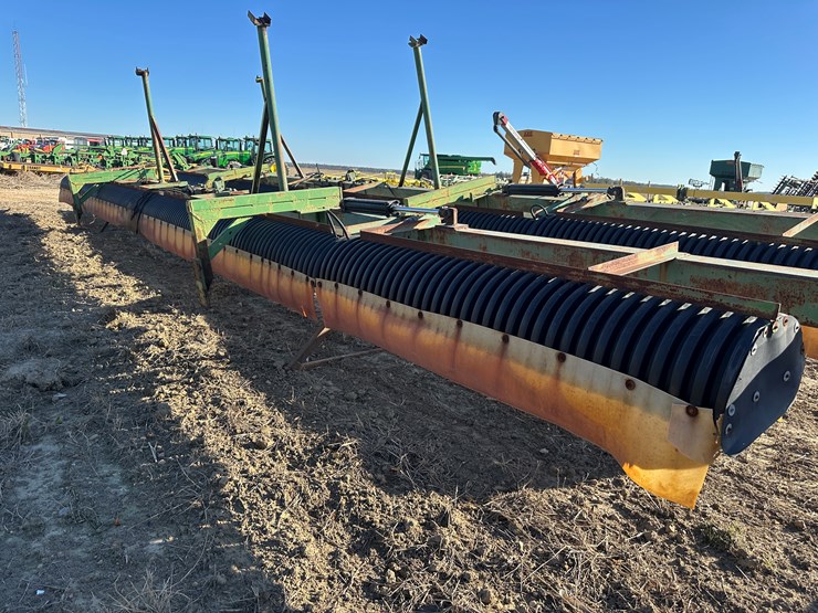 #33738-•-~22'-hooded-sprayer-image-3