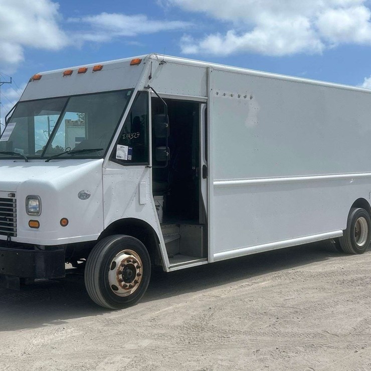 2014 FREIGHTLINER MT55