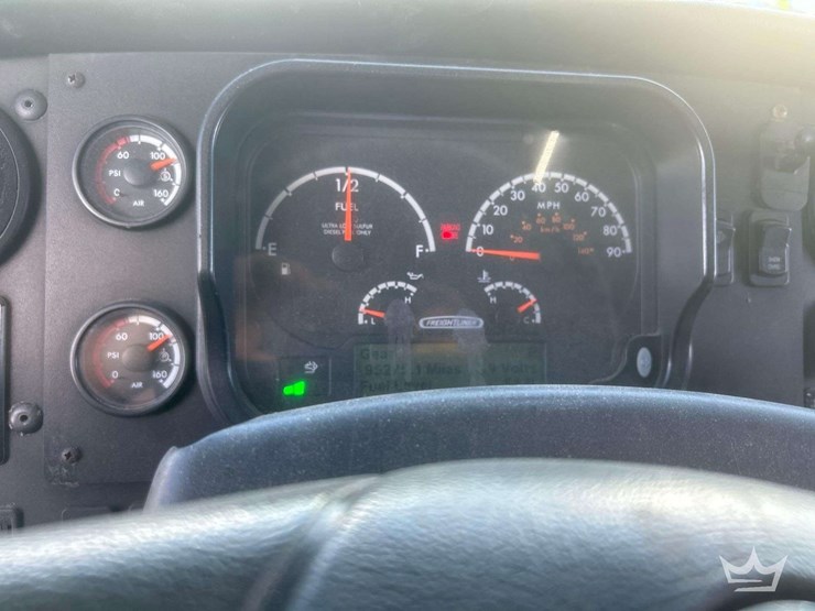 2017-freightliner-mt55-image-15