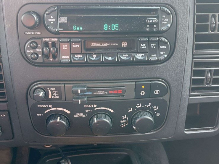 2003-dodge-durango-image-18