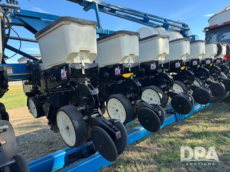 2022-kinze-3600-image-37