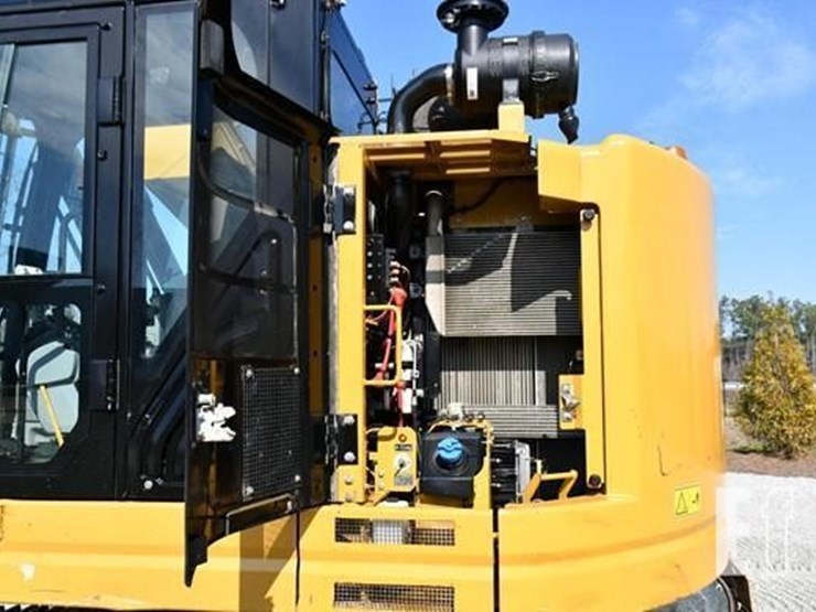 2020-caterpillar-325flcr-image-7
