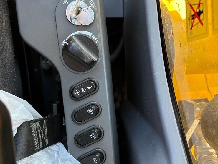 2021-komatsu-pc138us-11-image-26