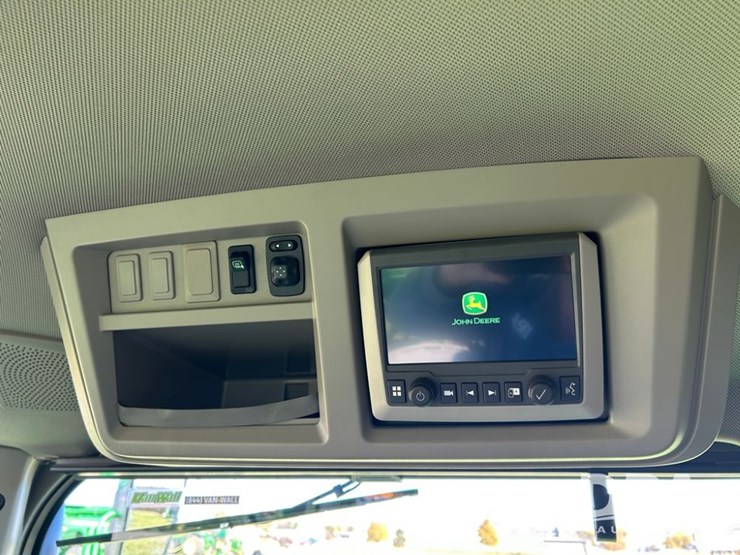 2022-john-deere-410r-image-62