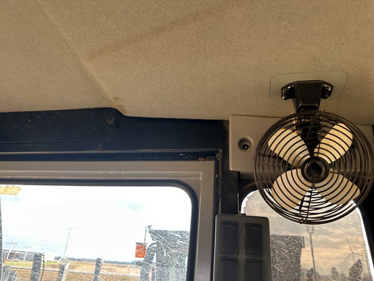 2022-caterpillar-140gc-image-86