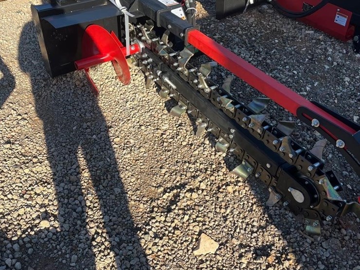 raytree-skid-steer-trencher-attachment-image-3