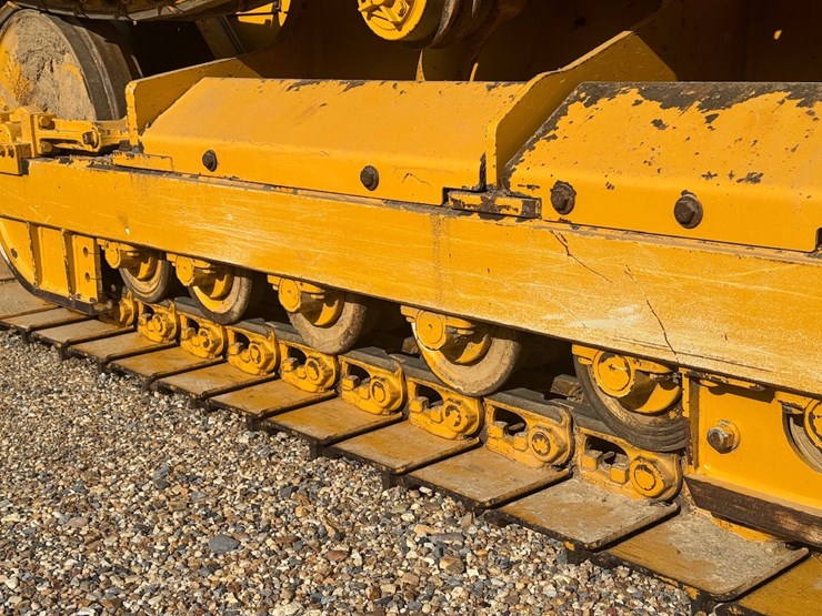 2020-deere-450k-image-11